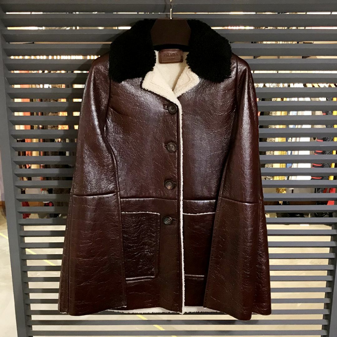 PRADA - 新品同様 プラダ ムートンポンチョ ブラウン 40 Mサイズ ケープ