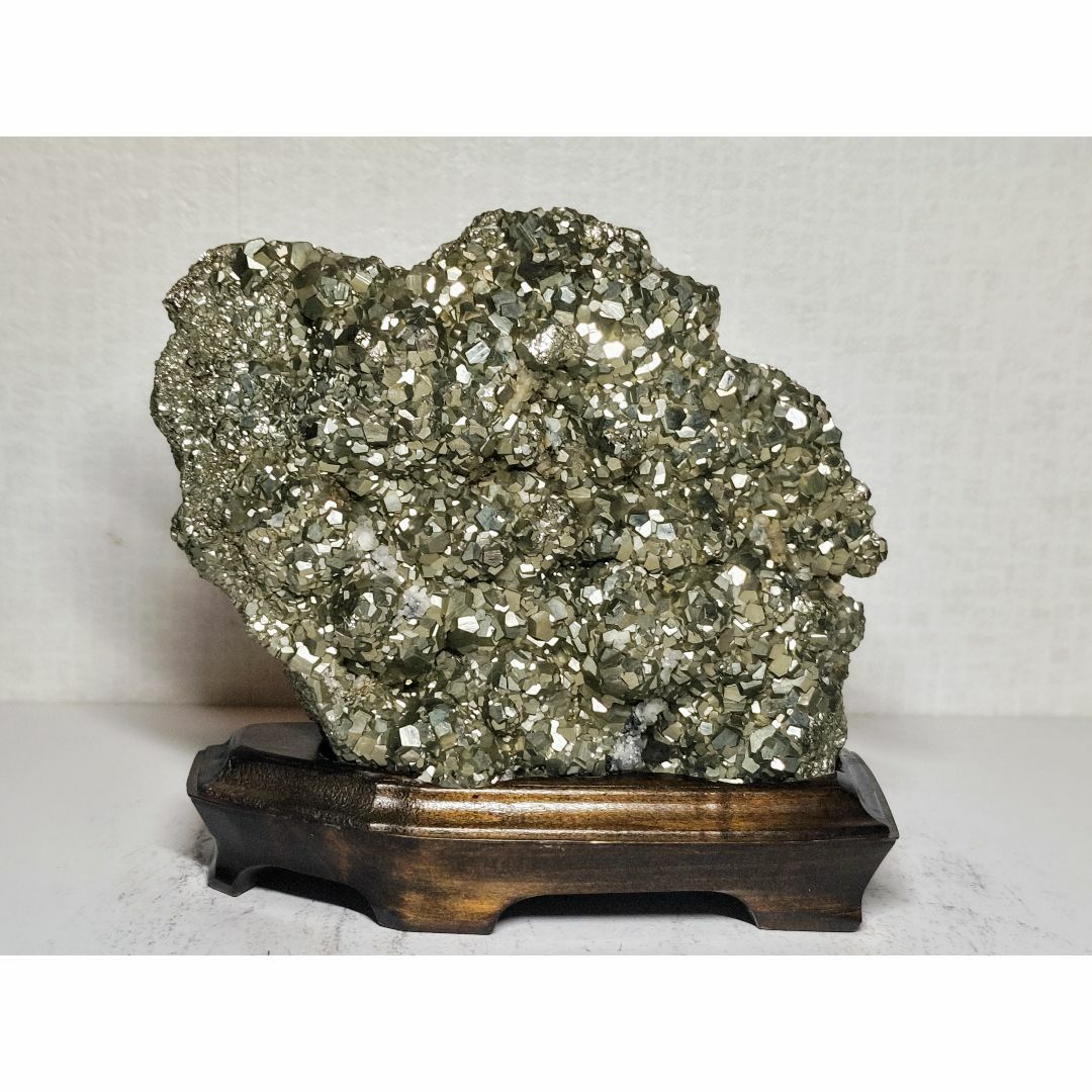 パイライト 1.2kg 黄鉄鉱 原石 鑑賞石 自然石 鉱物 誕生石 鉱石 水石