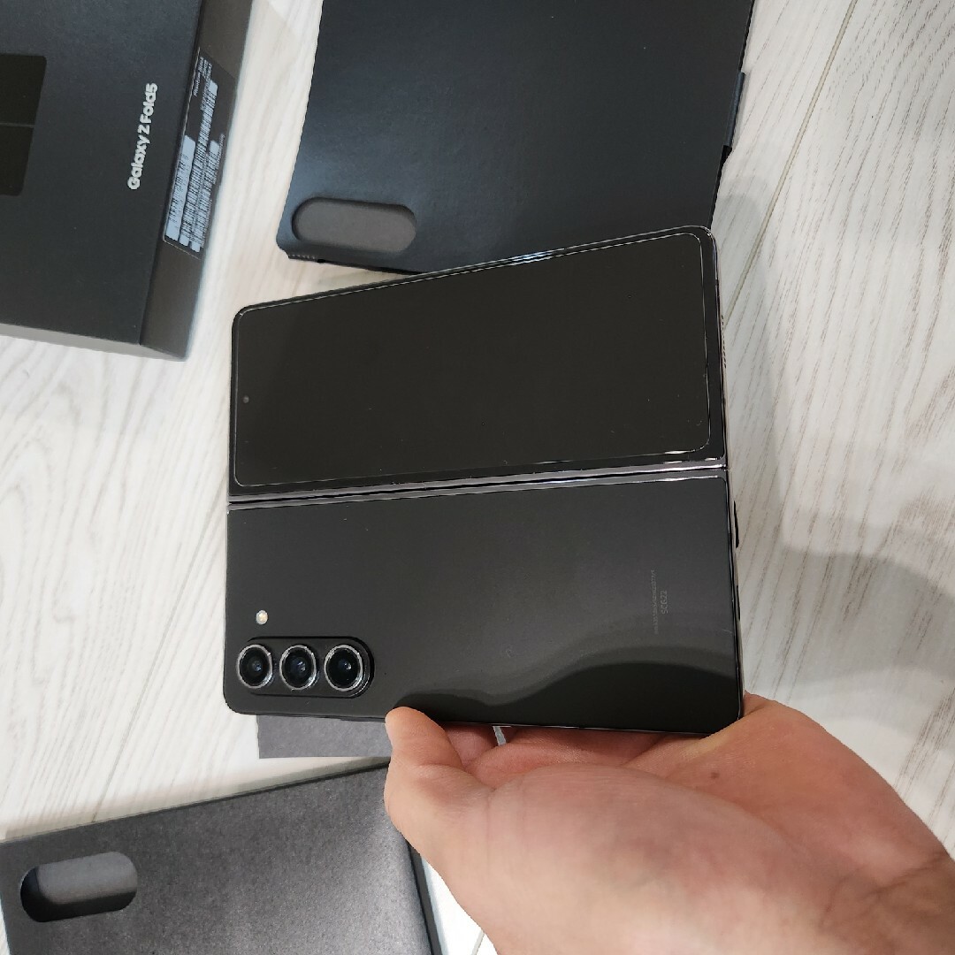 ゲリラ割 Galaxy Fold5 256ギガ SIMフリー 残債なし 国内版 ゲリラ割 Galaxy Fold5 256ギガ SIMフリー 残債なし 国内版