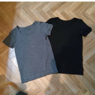 ユニクロ(UNIQLO)のユニクロヒートテックグレーブラック２枚130(下着)