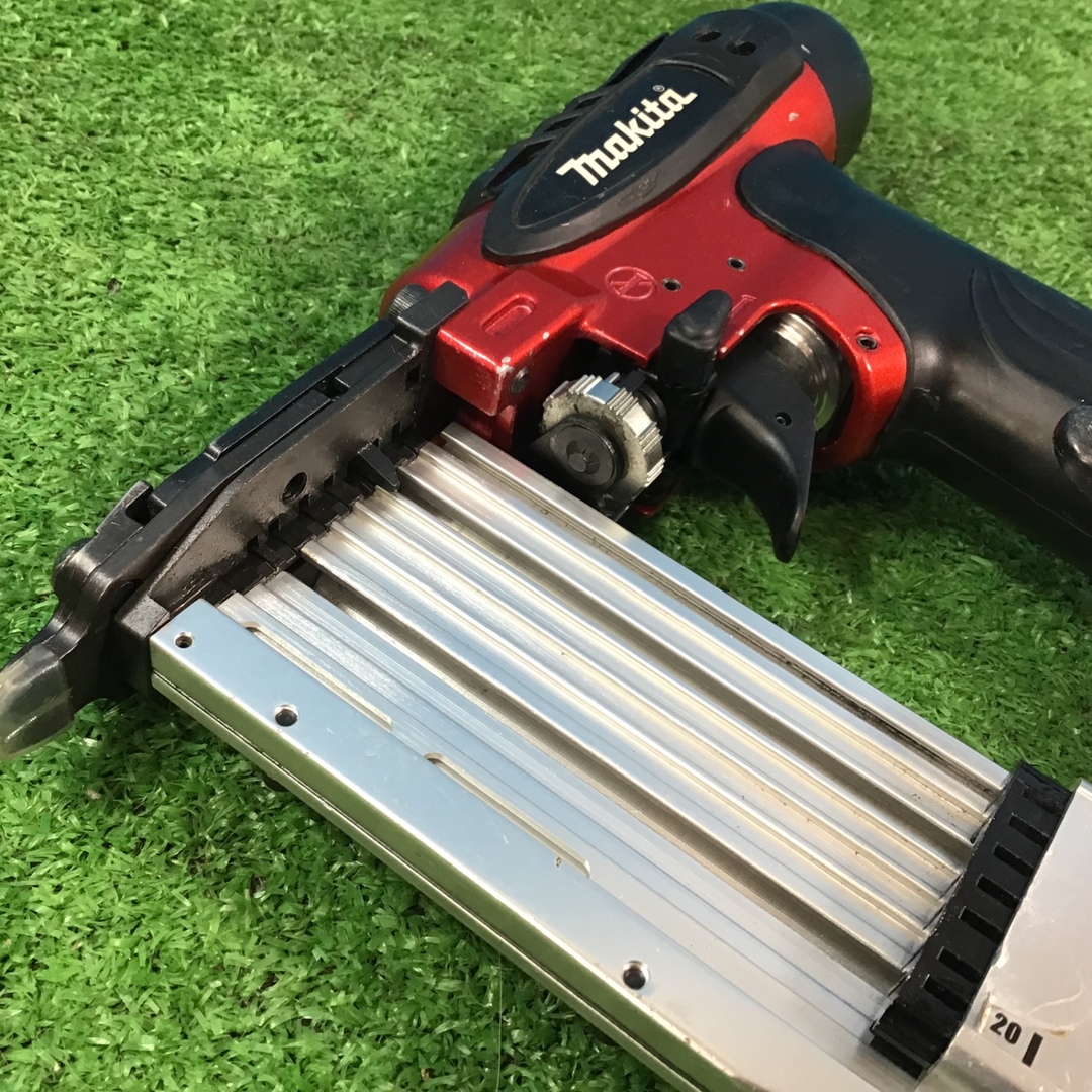 ☆マキタ(makita) 高圧ピンネイラ AF501HP【岩槻店】の通販 by ☆マキタ(makita) 高圧ピンネイラ AF501HP【岩槻店】の通販 by