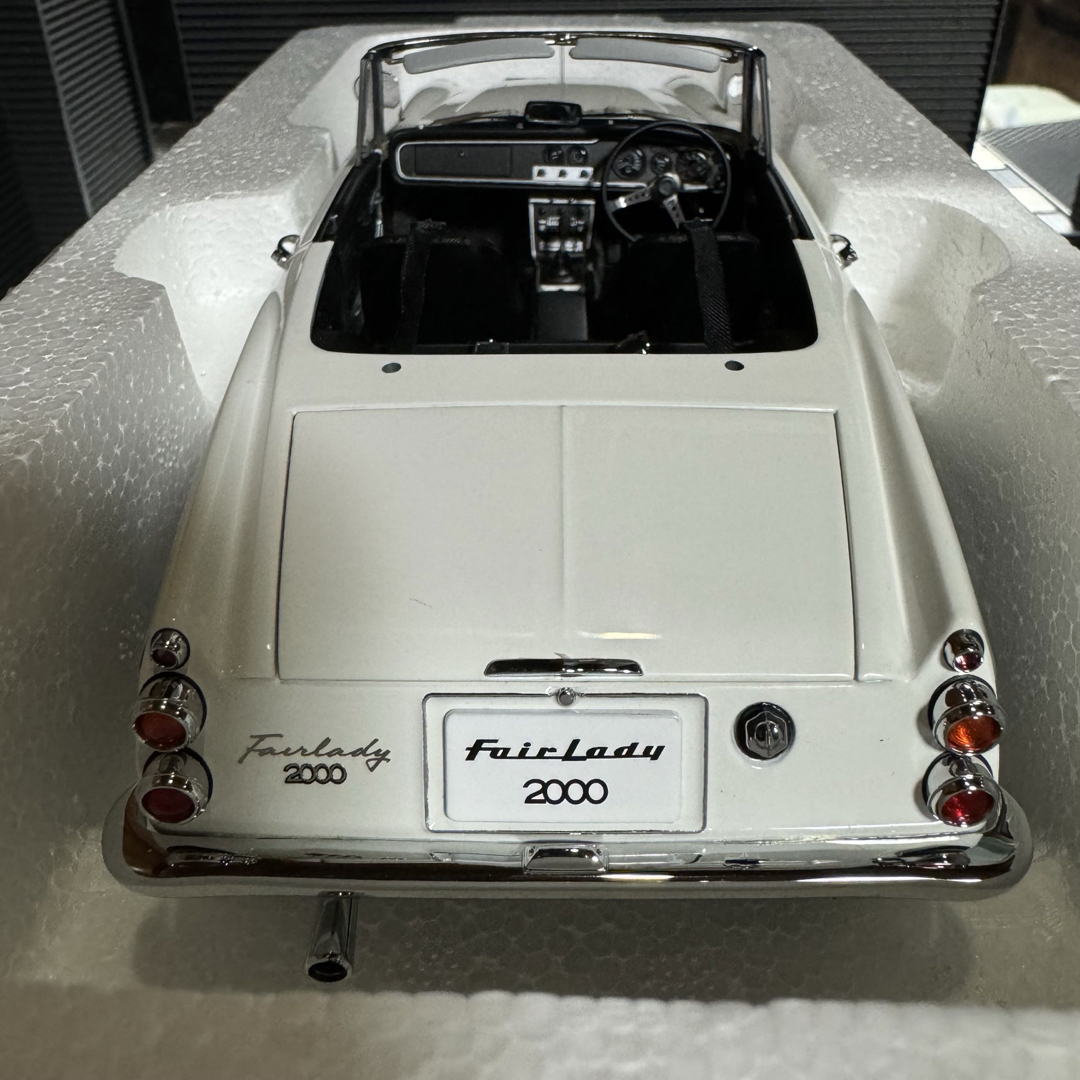 AUTOart - 未展示品 オートアート 1/18 ダットサン フェアレディ AUTOart - 未展示品 オートアート 1/18 ダットサン フェアレディ
