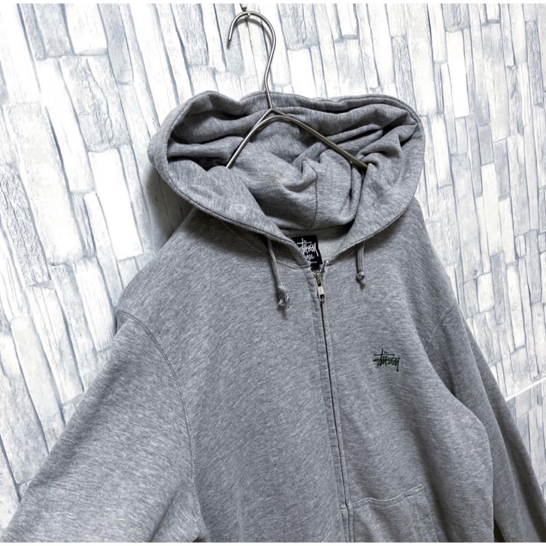 STUSSY - ステューシー ジップパーカー スウェット 刺繍ロゴ STUSSY - ステューシー ジップパーカー スウェット 刺繍ロゴ