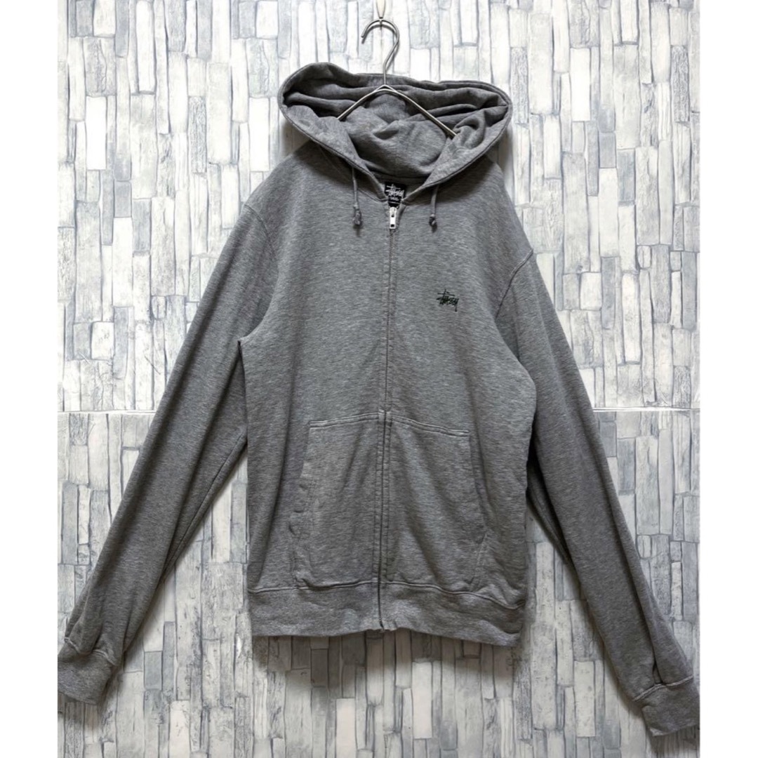 STUSSY - ステューシー ジップパーカー スウェット 刺繍ロゴ STUSSY - ステューシー ジップパーカー スウェット 刺繍ロゴ