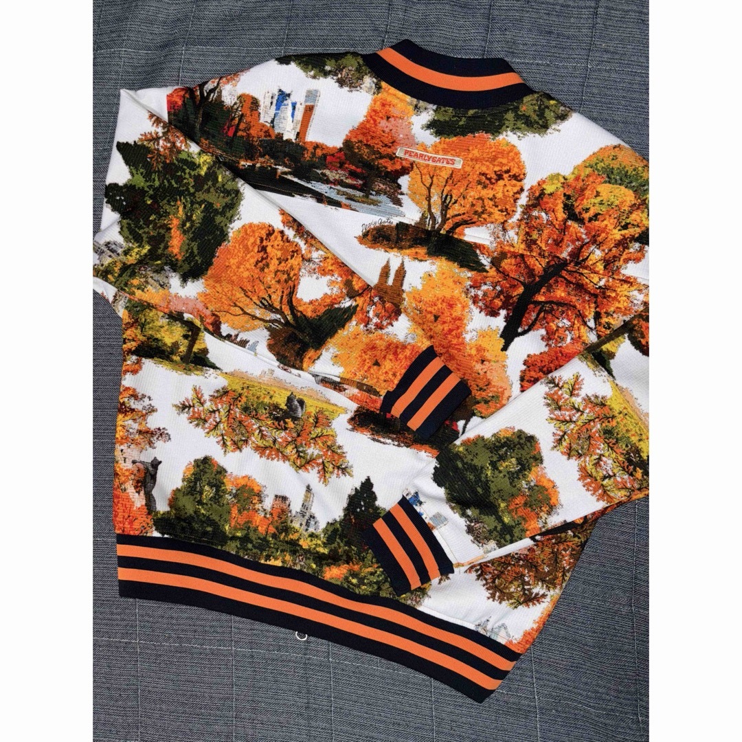 美品)パーリーゲイツ 、紅葉柄、ブルゾン&スカートの 美品)パーリーゲイツ 、紅葉柄、ブルゾン&スカートの