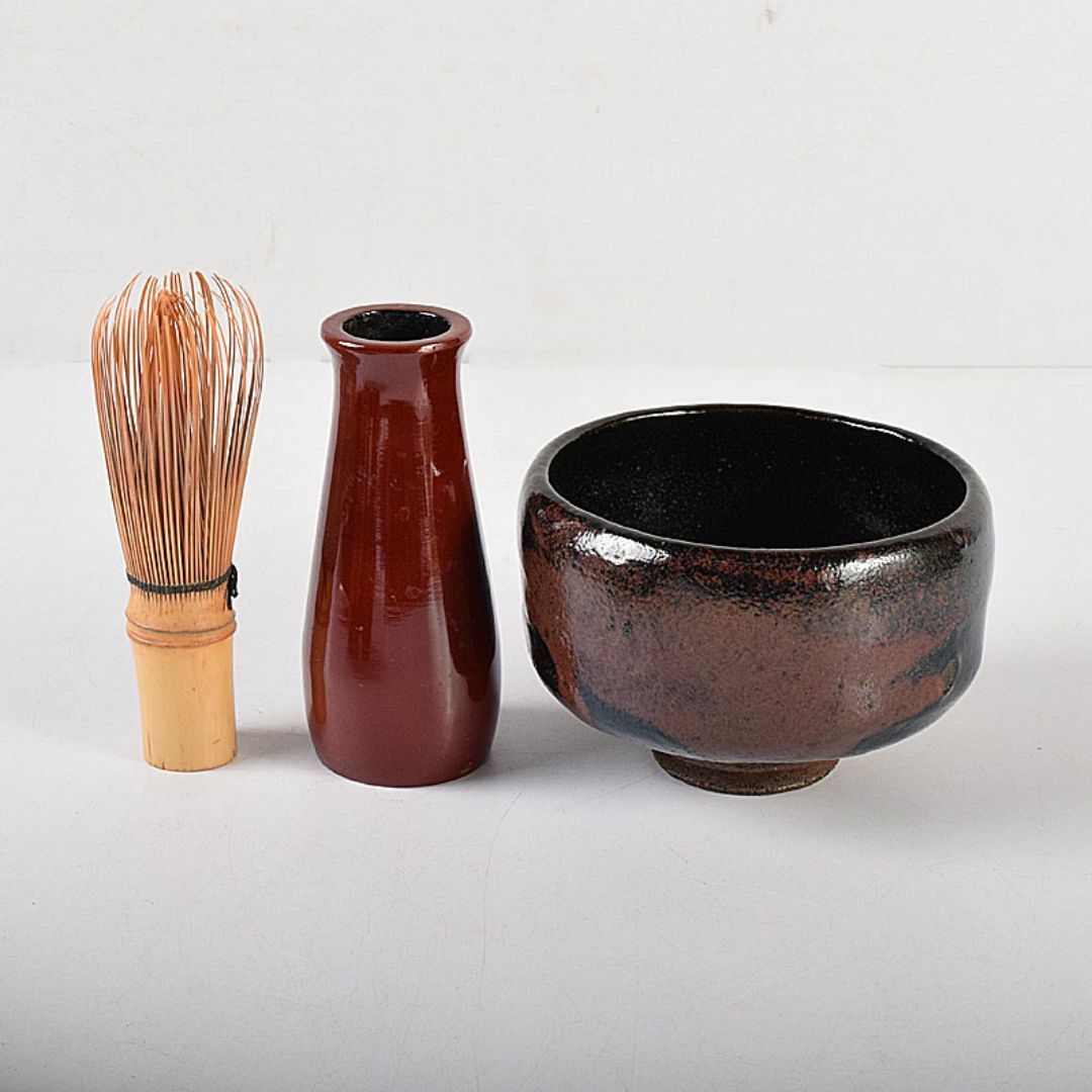 茶道具 鎌倉彫 利休茶箱 楽茶碗 棗 香合など 8点一式 袱紗付 V 茶道具 鎌倉彫 利休茶箱 楽茶碗 棗 香合など 8点一式 袱紗付 V