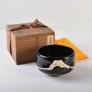 茶道具 楽吉左衛門 仙曳好 富士 黒楽茶碗 書付時代箱 V R8027の 茶道具 楽吉左衛門 仙曳好 富士 黒楽茶碗 書付時代箱 V R8027の