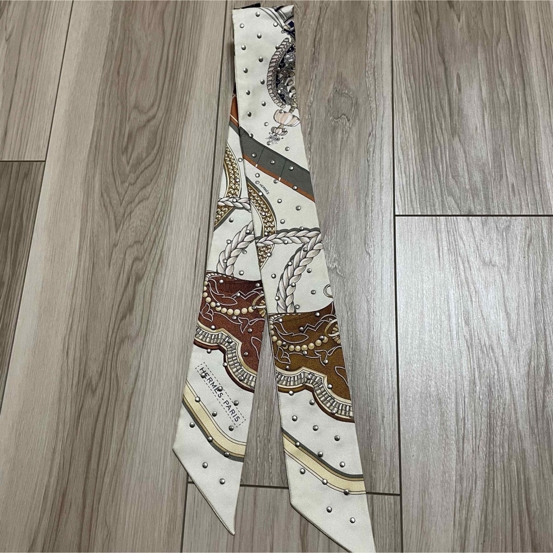 HERMES - エルメス ツイリー 2024AW グランアパラ スタッズの HERMES - エルメス ツイリー 2024AW グランアパラ スタッズの