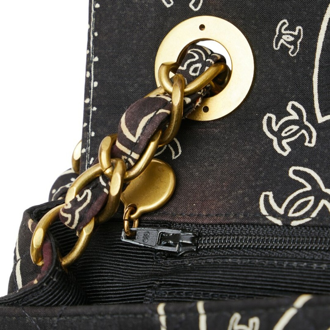 CHANEL - シャネル マトラッセ ココマーク バンダナ モチーフ CHANEL - シャネル マトラッセ ココマーク バンダナ モチーフ