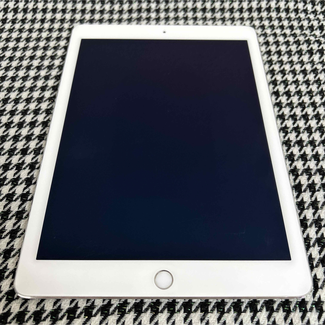 上品 8482【早い者勝ち】電池最良好☆iPad Air2 au☆ 16GB 第2世代 iPad本体