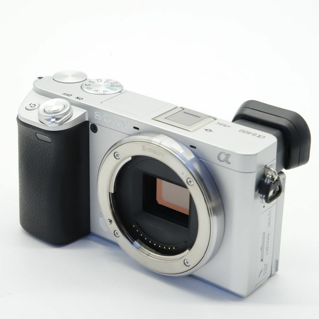 Sony a6400 カメラ おまけ付き! シャッター数2820‼️最終値下げ Sony a6400 カメラ おまけ付き! シャッター数2820‼️最終値下げ