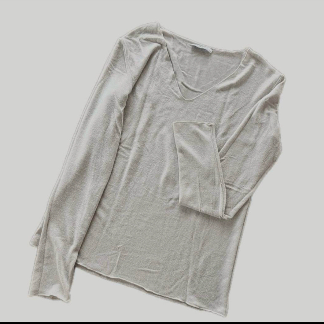 ZARA - ZARAザラ 長袖 薄手ニット Vネック シンプルカットソー ZARA - ZARAザラ 長袖 薄手ニット Vネック シンプルカットソー