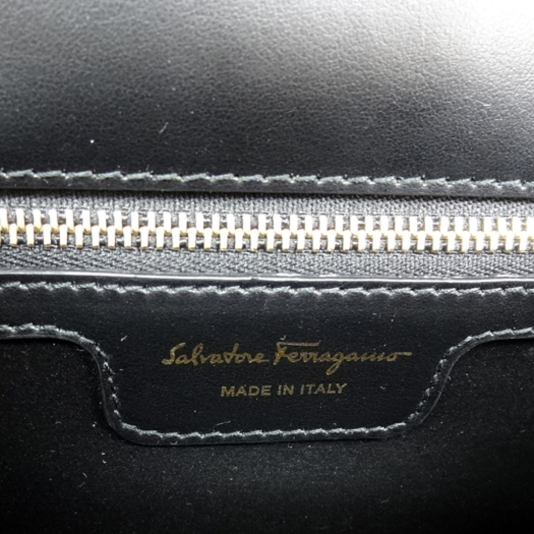 FERRAGAMO - フェラガモ ガンチーニ キルティング フラップ FERRAGAMO - フェラガモ ガンチーニ キルティング フラップ