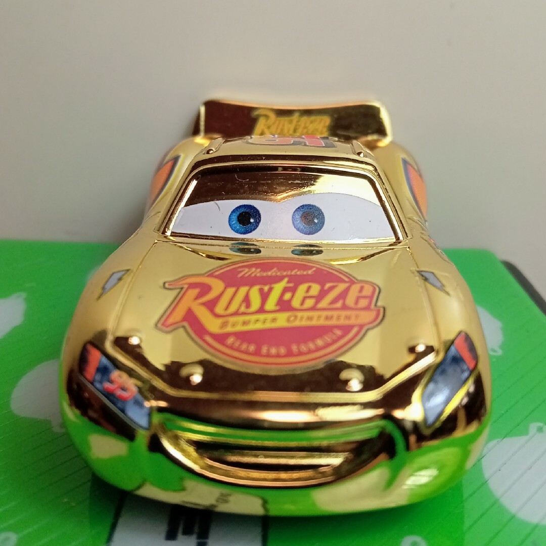 マテルディズニーカーズライトニングマックイーンゴールドタイプ マテルディズニーカーズライトニングマックイーンゴールドタイプ