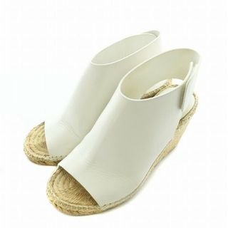 CELINE(サンダル ・ ホワイト/白色系)のフリマアイテム一覧 CELINE(サンダル ・ ホワイト/白色系)のフリマアイテム一覧