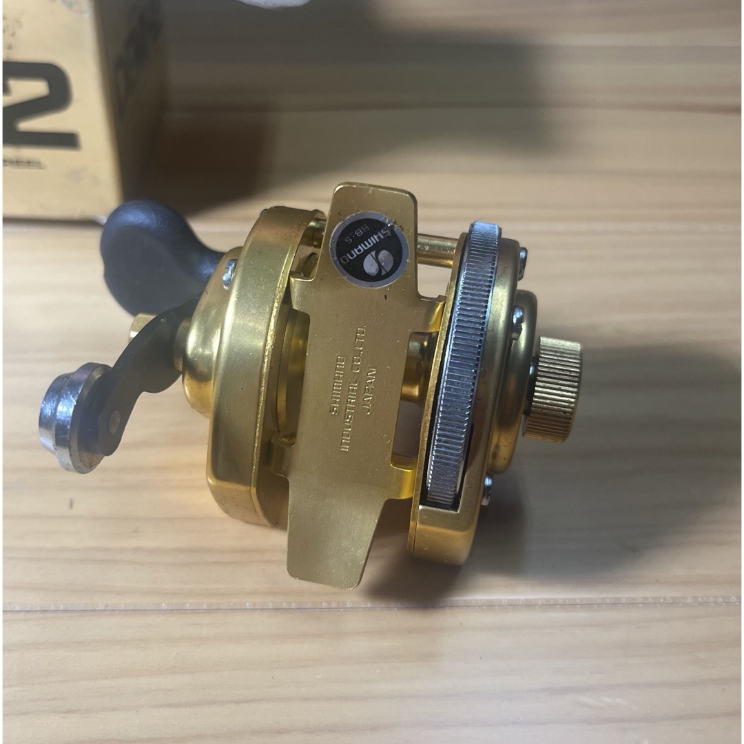 【昭和レトロ】新品 釣りリール(現状品) 着払い SHIMANO DEMI-2 【昭和レトロ】新品 釣りリール(現状品) 着払い SHIMANO DEMI-2