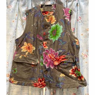 Yohji Yamamoto(ベスト)のフリマアイテム一覧 Yohji Yamamoto(ベスト)のフリマアイテム一覧