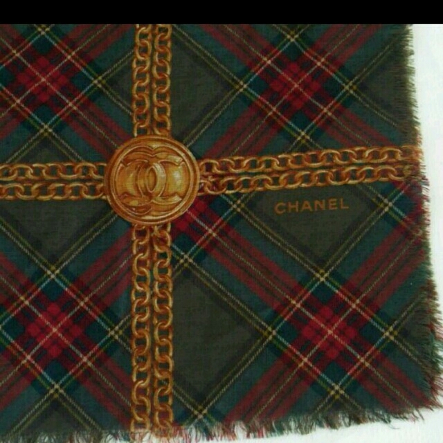 CHANEL(シャネル)のCHANEL スカーフ レディースのファッション小物(バンダナ/スカーフ)の商品写真