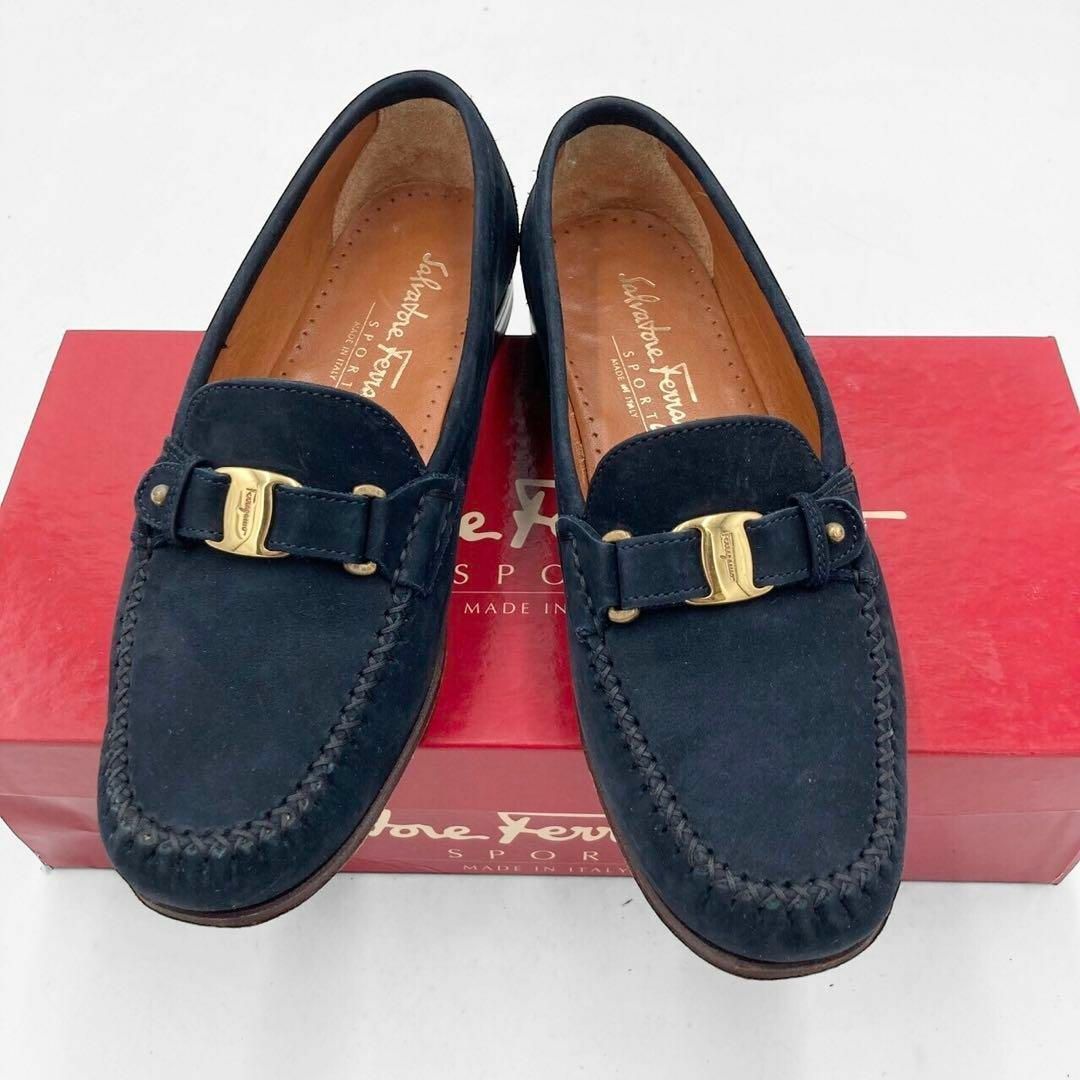 Salvatore Ferragamo ネイビー ローファー Salvatore Ferragamo - サルヴァトーレフェラガモ ヴァラ