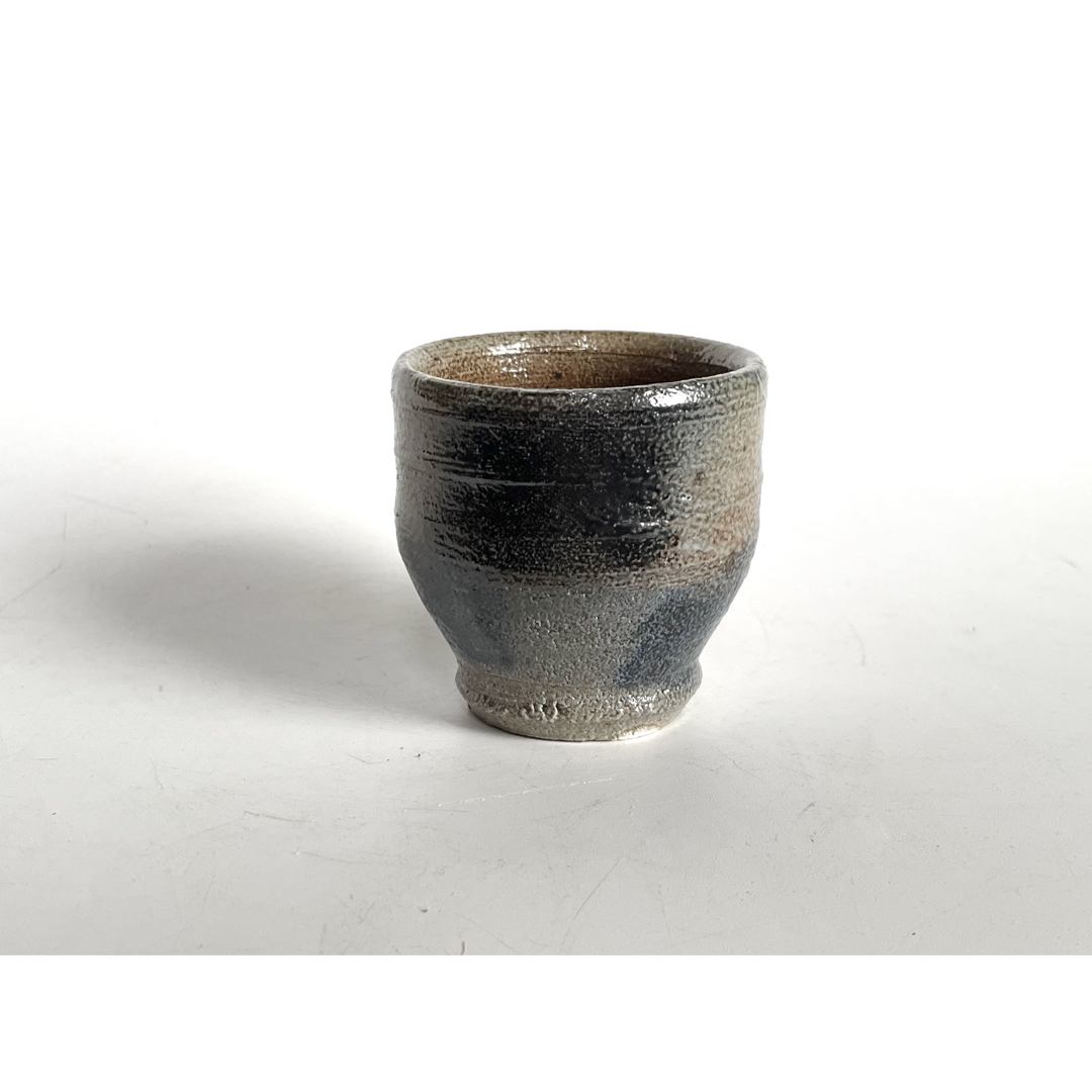 陶芸家 人間国宝 濱田庄司 塩釉酒呑 盃 ぐい呑 益子焼 浜田庄司 陶芸 陶芸家 人間国宝 濱田庄司 塩釉酒呑 盃 ぐい呑 益子焼 浜田庄司 陶芸