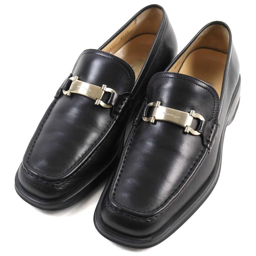 Salvatore Ferragamo - 美品○Salvatore Ferragamo サルヴァトーレフェラガモ ダブルガンチーニ ロゴシルバービット レザーローファー/モカシン ブラック 8.5 イタリア製 メンズ