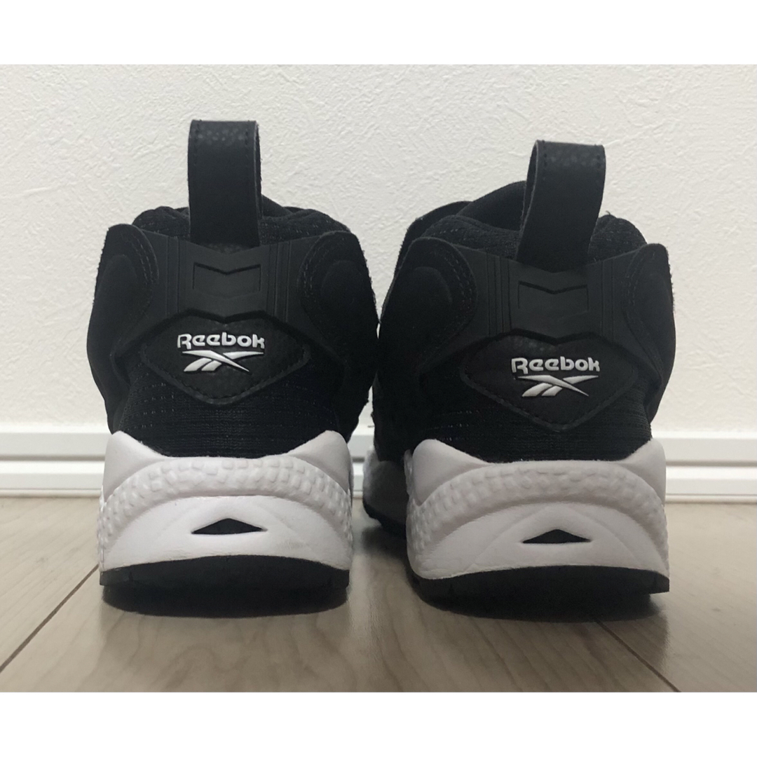Reebok(リーボック)の23.5cm 良品 REEBOK INSTA PUMP FURY 95 黒 OG レディースの靴/シューズ(スニーカー)の商品写真