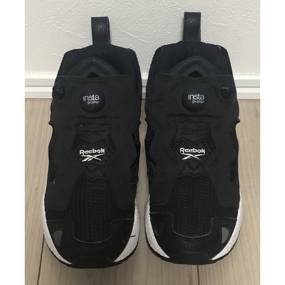 Reebok(リーボック)の23.5cm 良品 REEBOK INSTA PUMP FURY 95 黒 OG レディースの靴/シューズ(スニーカー)の商品写真