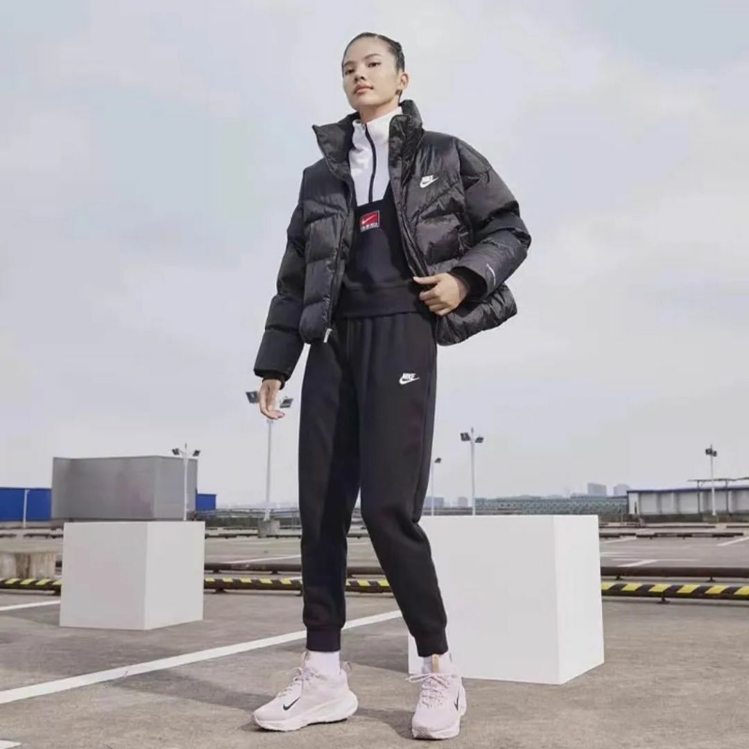 新品】Lサイズ NIKE WMNS Synthetic シャイン ジャケット 新品】Lサイズ NIKE WMNS Synthetic シャイン ジャケット