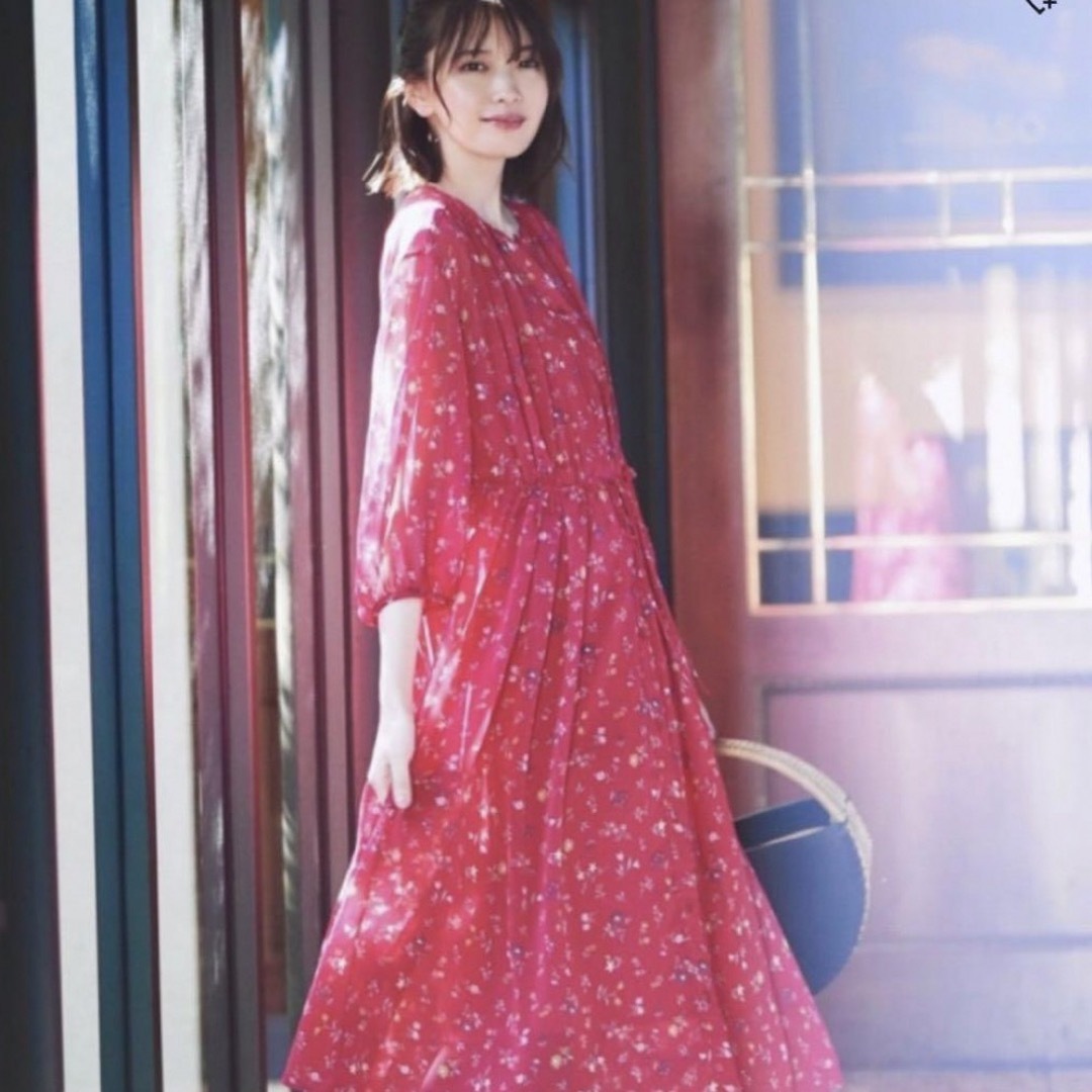 UNIQLO - ユニク花柄ワンピース赤の通販 by うに's shop UNIQLO - ユニク花柄ワンピース赤の通販 by うに's shop