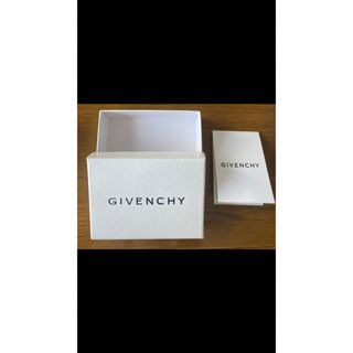 GIVENCHY(Tシャツ(長袖/七分))のフリマアイテム一覧 GIVENCHY(Tシャツ(長袖/七分))のフリマアイテム一覧