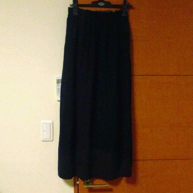黒✖迷彩　リバーシブルロングスカート レディースのスカート(ロングスカート)の商品写真