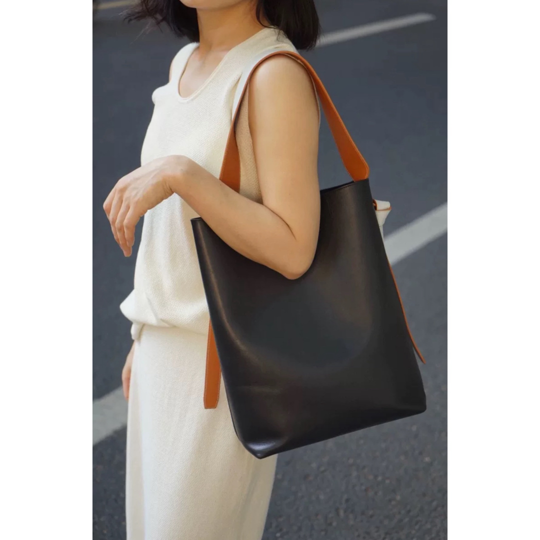CELINE - レア極美品Céline セリーヌ フィービー期Twisted Cabas CELINE - レア極美品Céline セリーヌ フィービー期Twisted Cabas