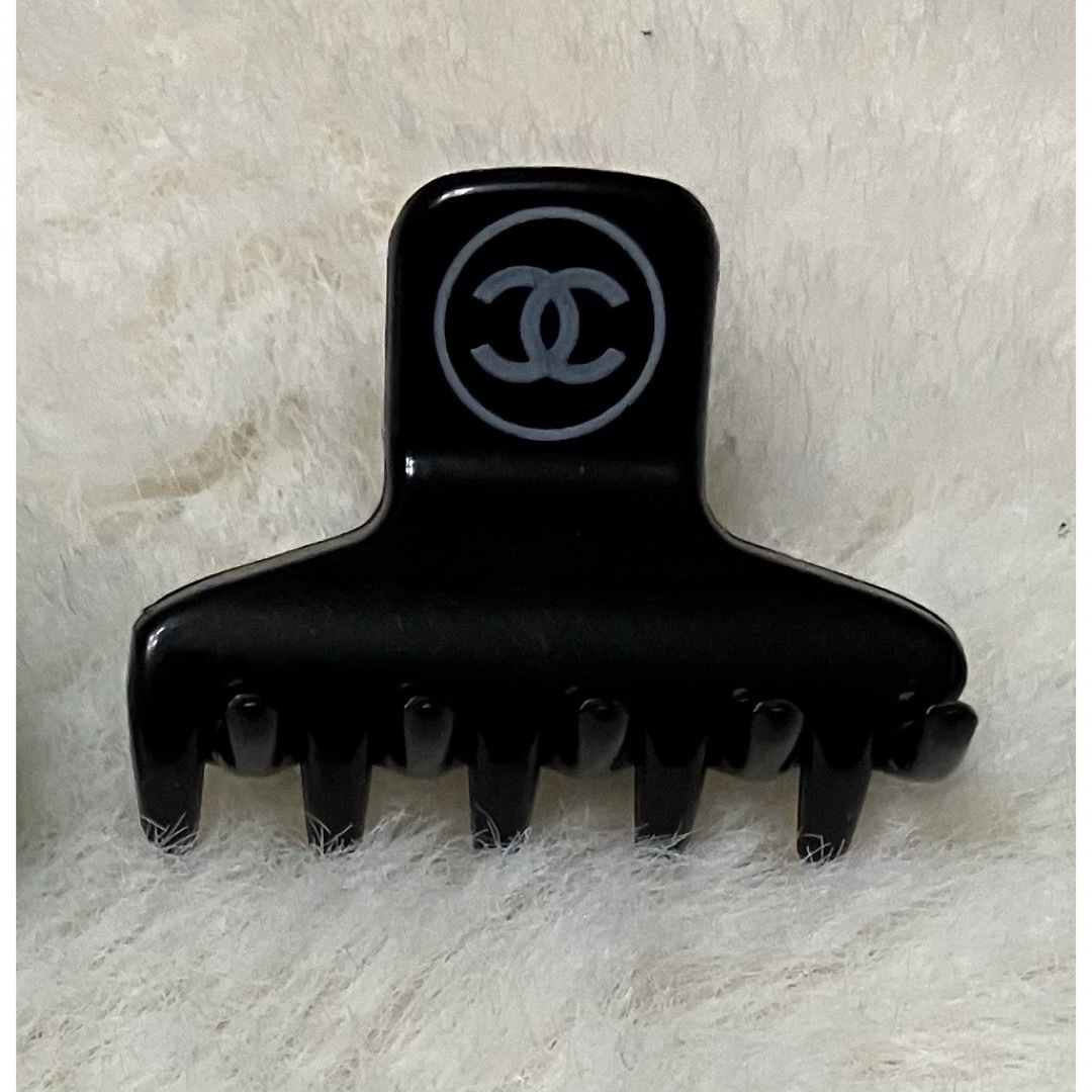 CHANEL - シャネル ノベルティ ミニヘアクリップ 1個の通販 by CHANEL - シャネル ノベルティ ミニヘアクリップ 1個の通販 by