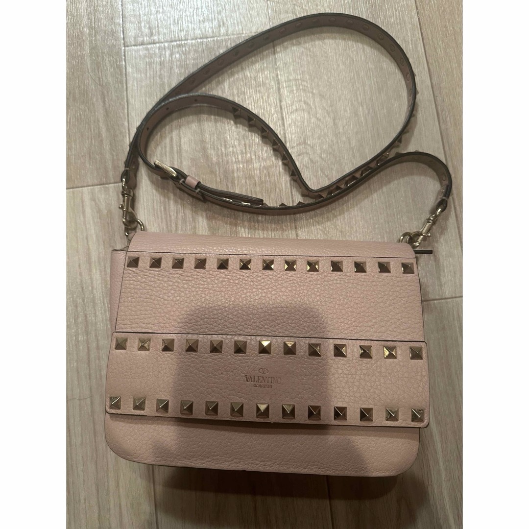 VALENTINO ショルダーバッグ ピンク スタッズ VALENTINO ショルダーバッグ ピンク スタッズ
