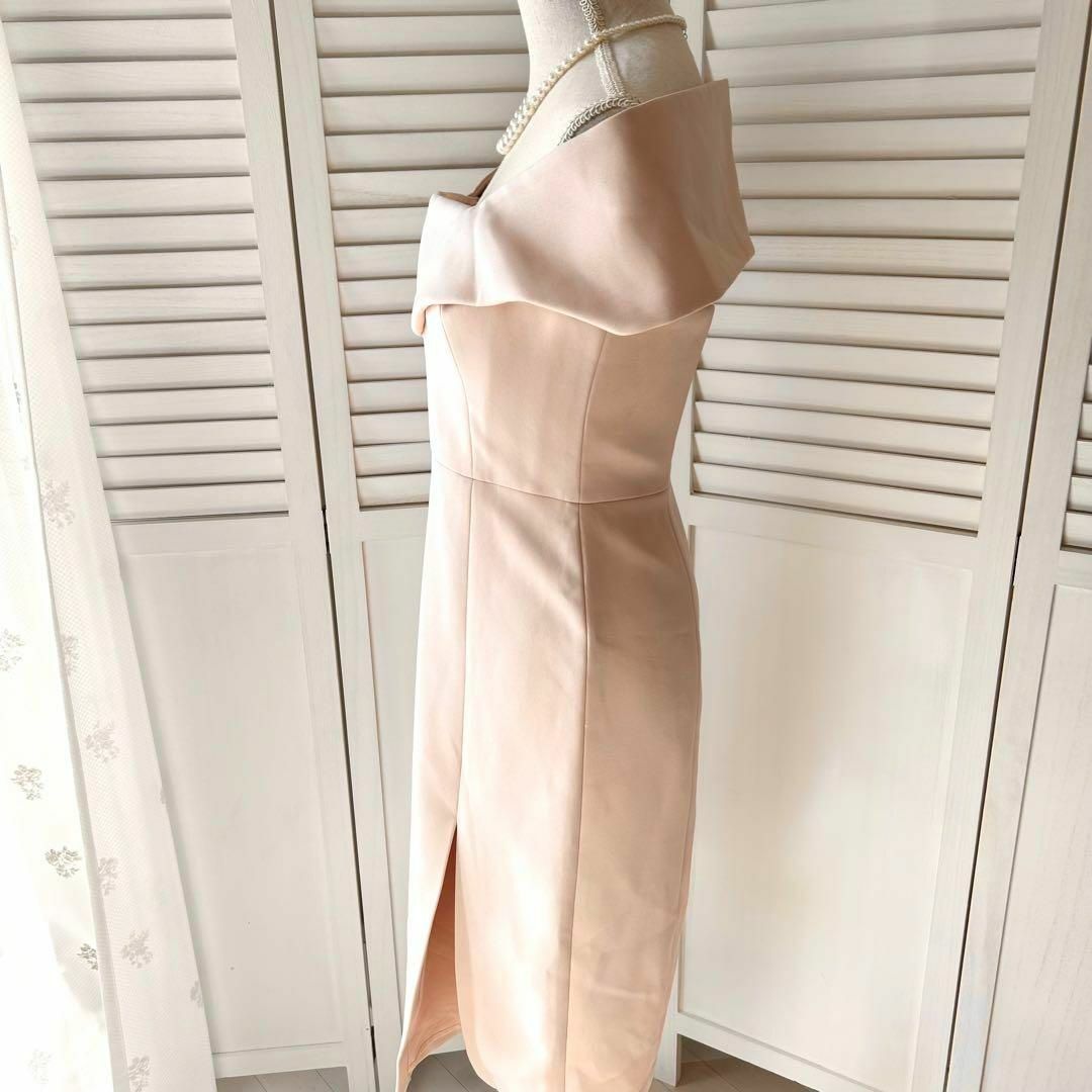 BCBGMAXAZRIA - 未使用 BCBG MAXAZRIA オフショルスリット BCBGMAXAZRIA - 未使用 BCBG MAXAZRIA オフショルスリット