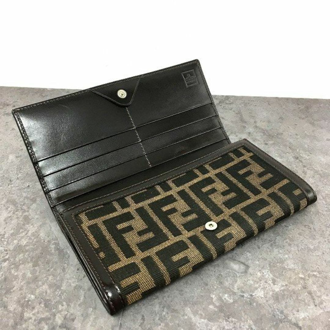 FENDI - 送料込み! 極美品 FENDI 長財布 30851 ズッカ柄 箱付き FENDI - 送料込み! 極美品 FENDI 長財布 30851 ズッカ柄 箱付き