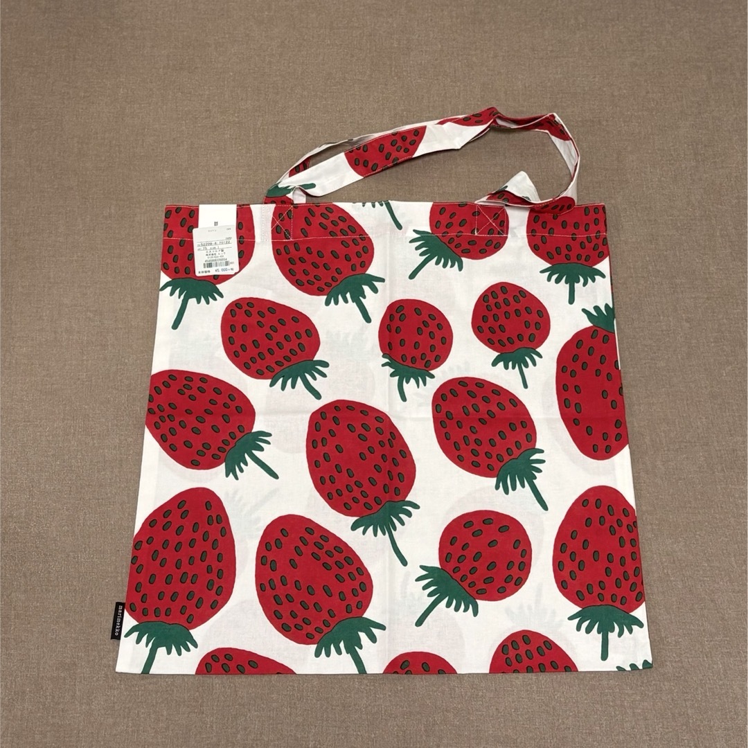 marimekko - マリメッコ 【marimekko】 マンシッカ・いちご柄 marimekko - マリメッコ 【marimekko】 マンシッカ・いちご柄
