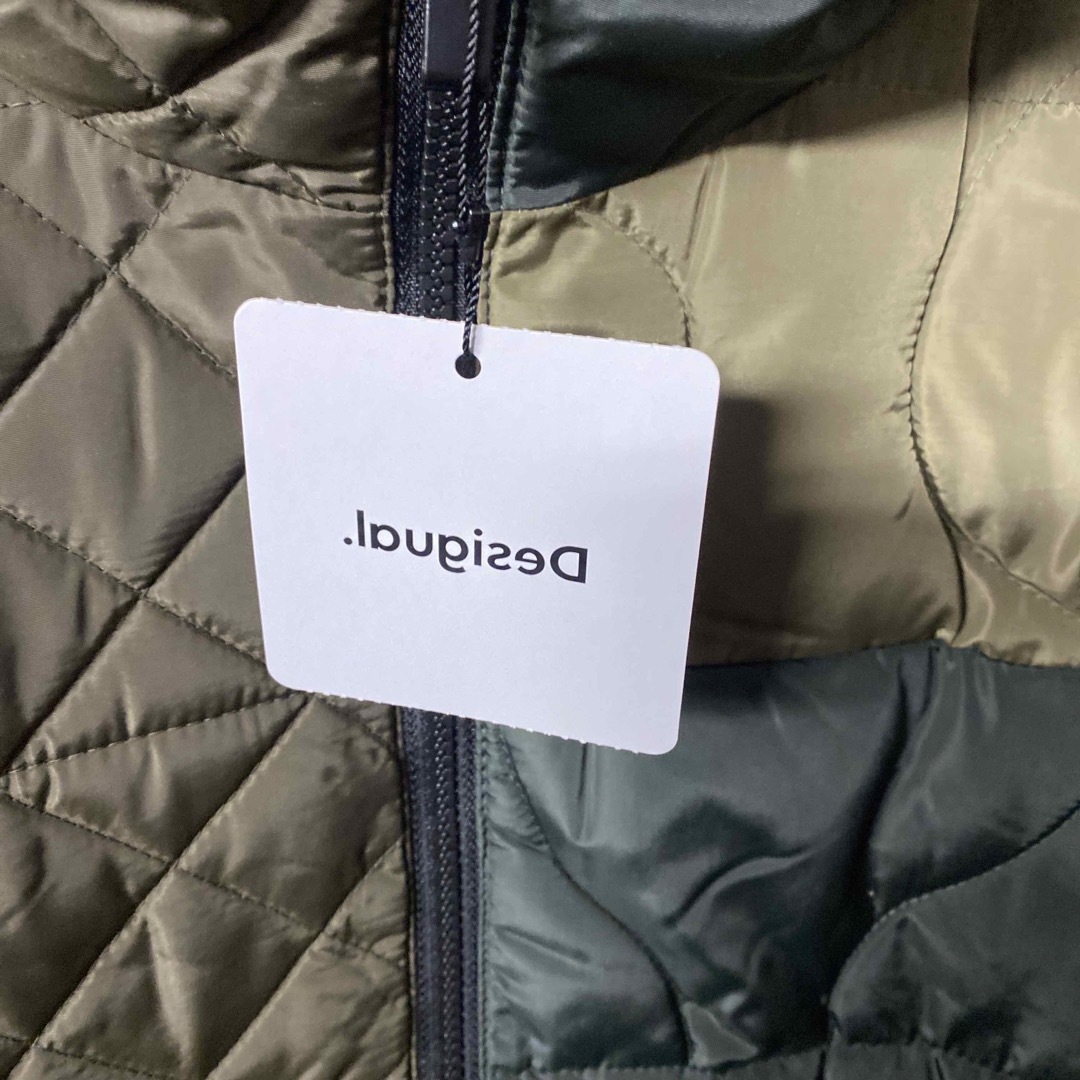 DESIGUAL - 【新品】Desigual 生地切替 デザイン中綿ブルゾン L DESIGUAL - 【新品】Desigual 生地切替 デザイン中綿ブルゾン L
