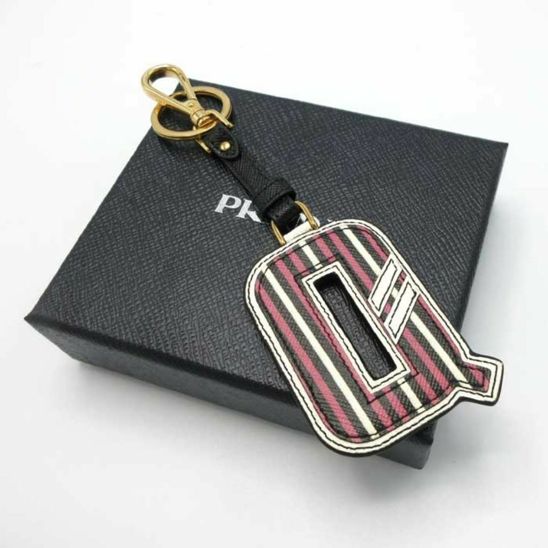 新品】プラダ キーリング PRADA レターチャーム アルファベット 新品】プラダ キーリング PRADA レターチャーム アルファベット