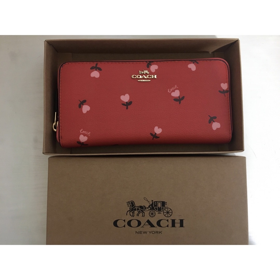 COACH 長財布 コーチ レッド系 赤系 フラワー 花柄 ハート COACH 長財布 コーチ レッド系 赤系 フラワー 花柄 ハート