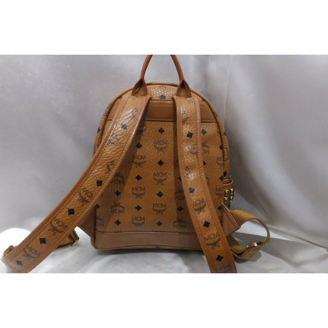 MCM サイドスタッズ リュックバックパック MMK6SVE37CO001 MCM サイドスタッズ リュックバックパック MMK6SVE37CO001