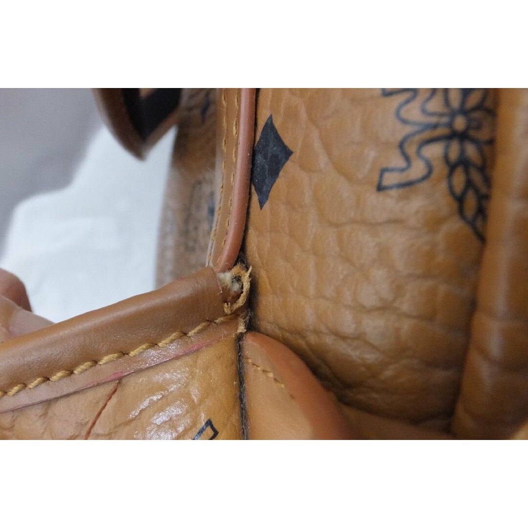MCM サイドスタッズ リュックバックパック MMK6SVE37CO001 MCM サイドスタッズ リュックバックパック MMK6SVE37CO001