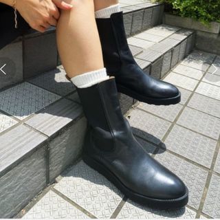 専用】CAMINANDO カミナンド SIDE ZIP ブーツ 潔い 36 黒 牛革 専用】CAMINANDO カミナンド SIDE ZIP ブーツ 潔い 36 黒 牛革