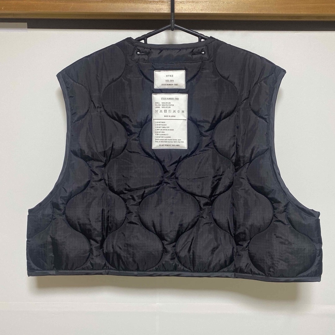 新品 HYKE QUILTED CROPPED VEST キルティングベスト 新品 HYKE QUILTED CROPPED VEST キルティングベスト