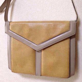 サンローラン(SAINT LAURENT)のイヴサンローラン トカゲ革バッグ(ショルダーバッグ)