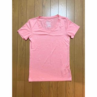 ナイキ(NIKE)の新品未使用　ナイキ　Tシャツ　ピンク(Tシャツ(半袖/袖なし))