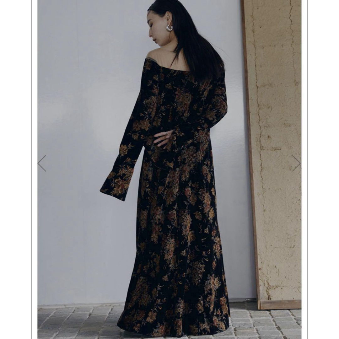 Ameri VINTAGE - 新品 FLOWER PRINT VELOUR DRESS 結婚式の通販 Ameri VINTAGE - 新品 FLOWER PRINT VELOUR DRESS 結婚式の通販