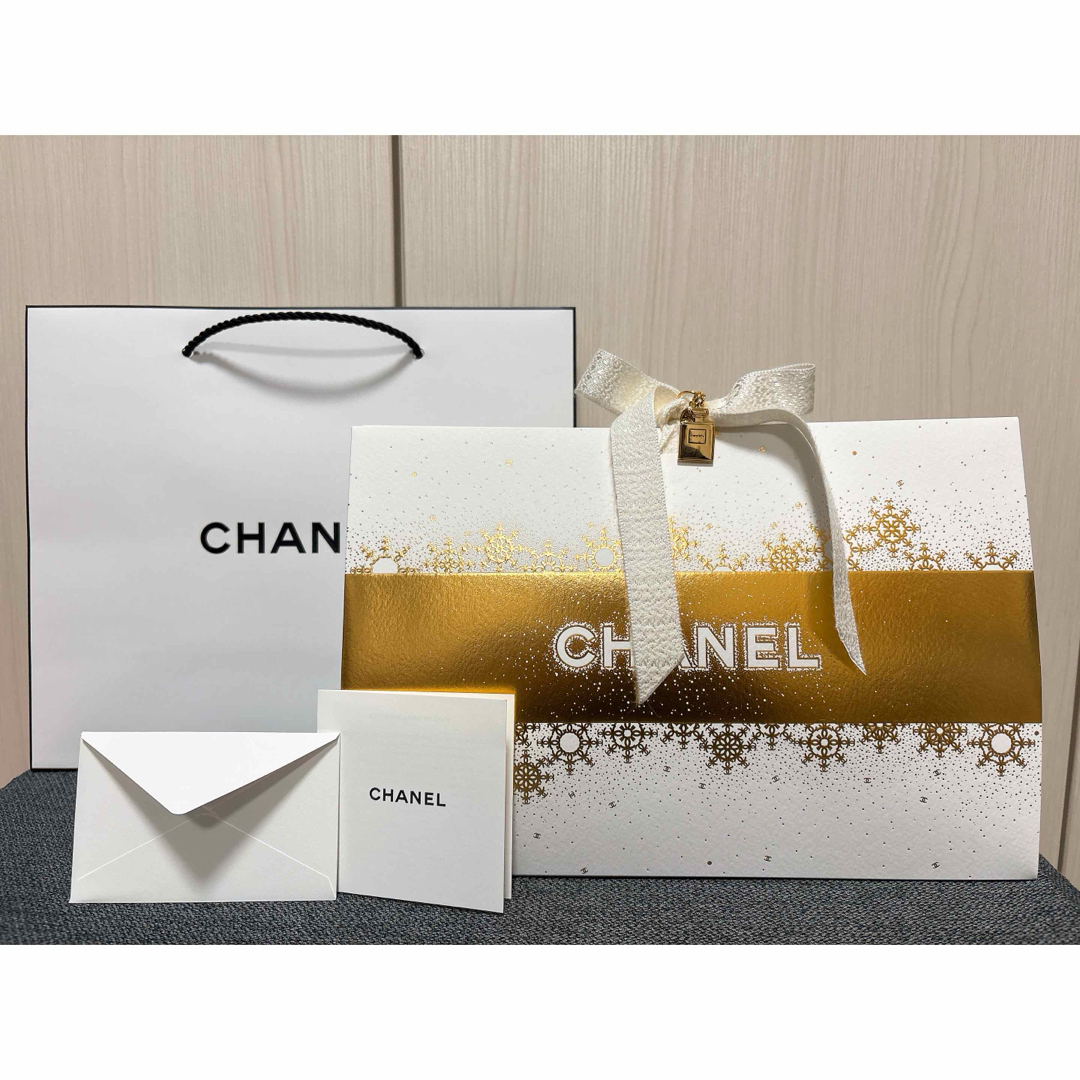 CHANEL クリスマスコフレ2024 エッセンシャル ケア セット CHANEL クリスマスコフレ2024 エッセンシャル ケア セット