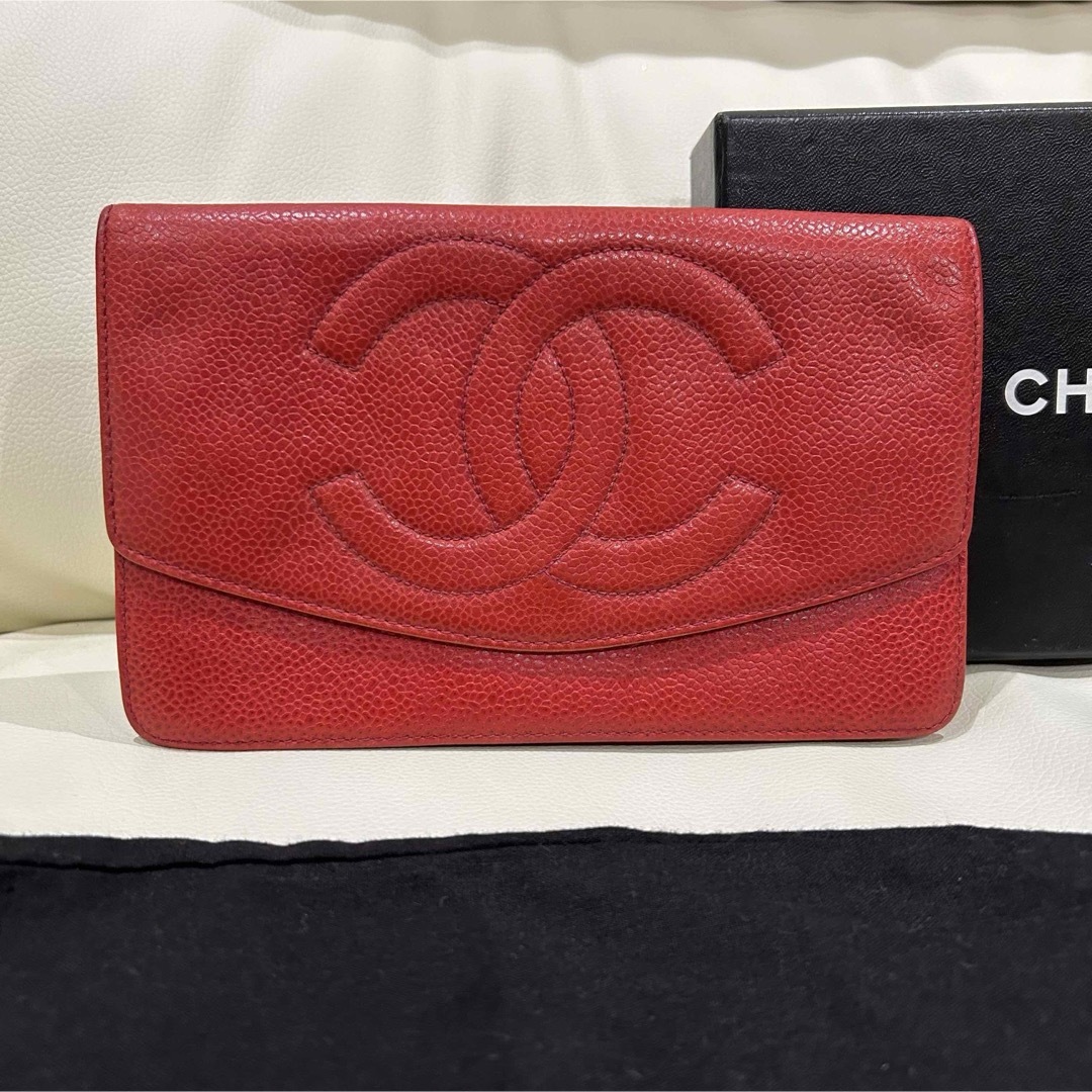 CHANEL 希少 美品 キャビアスキン 赤 レッド 財布 大きめ CHANEL 希少 美品 キャビアスキン 赤 レッド 財布 大きめ