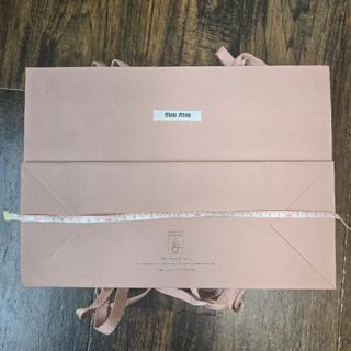 MIU MIU(ショップ袋)のフリマアイテム一覧 MIU MIU(ショップ袋)のフリマアイテム一覧